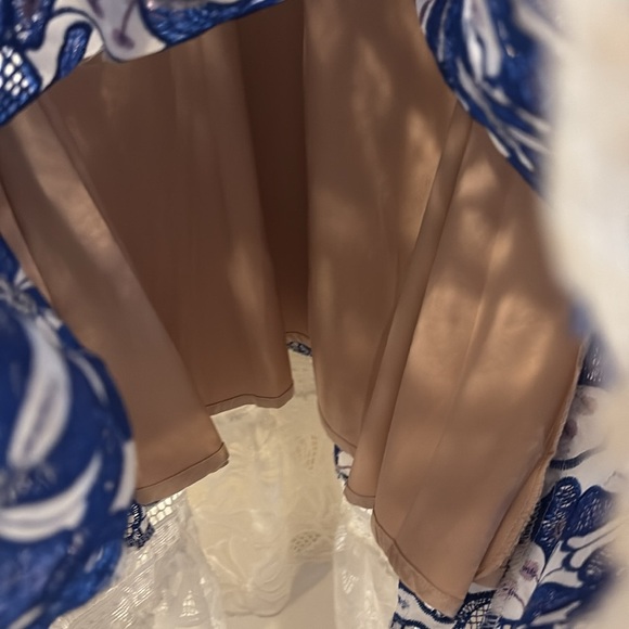 Belle Badgley Mischka Blue and Cream Lace Dress - women’s size 4 - Picture 5 of 9